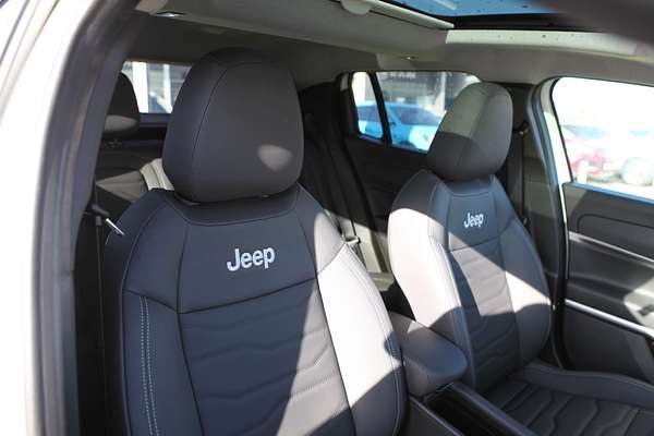 2024 Jeep Avenger Summit JJ