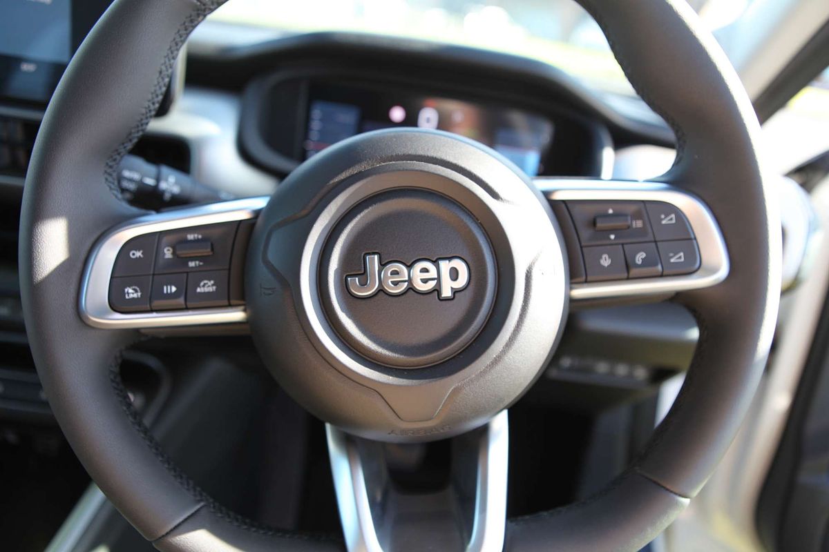 2024 Jeep Avenger Summit JJ