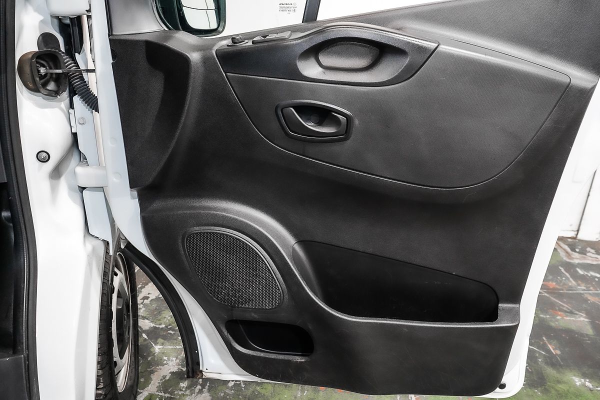 2021 Mitsubishi Express GLX SN SWB