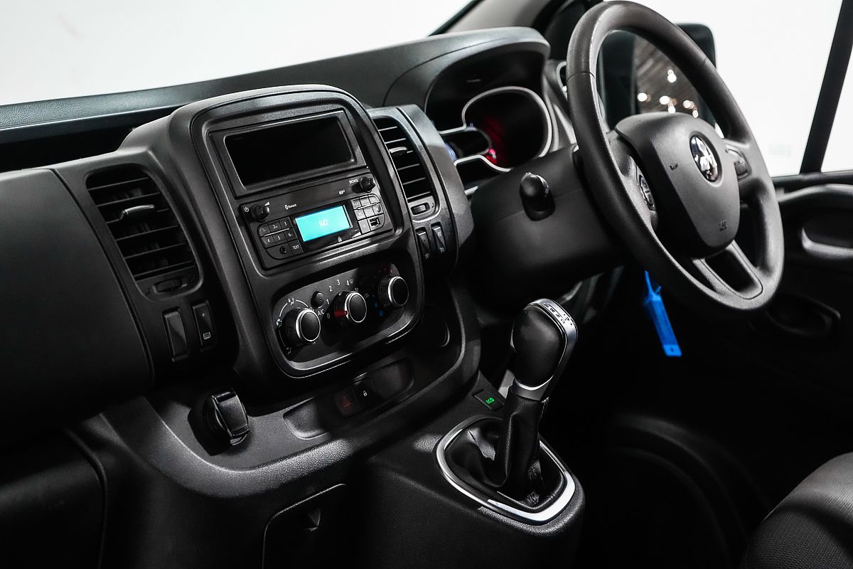 2021 Mitsubishi Express GLX SN SWB
