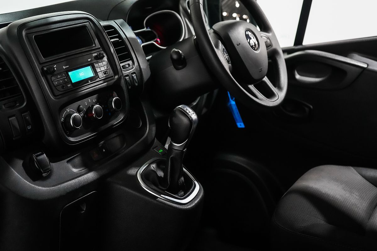 2021 Mitsubishi Express GLX SN SWB