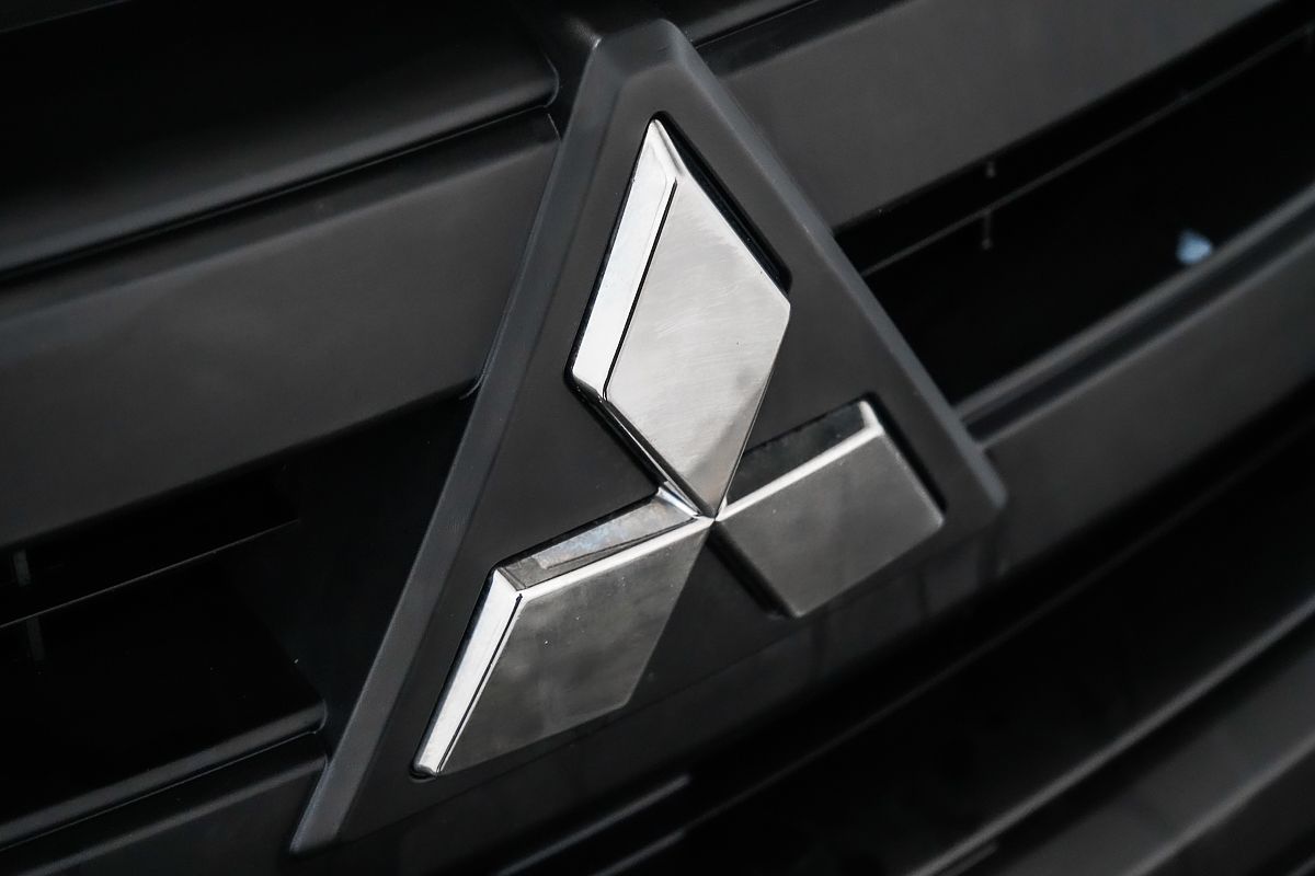 2021 Mitsubishi Express GLX SN SWB
