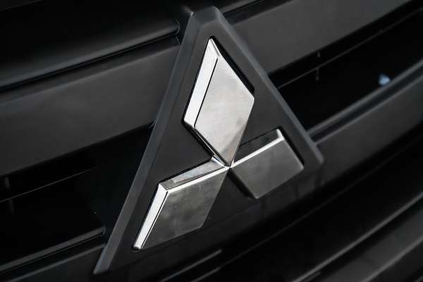 2021 Mitsubishi Express GLX SN SWB