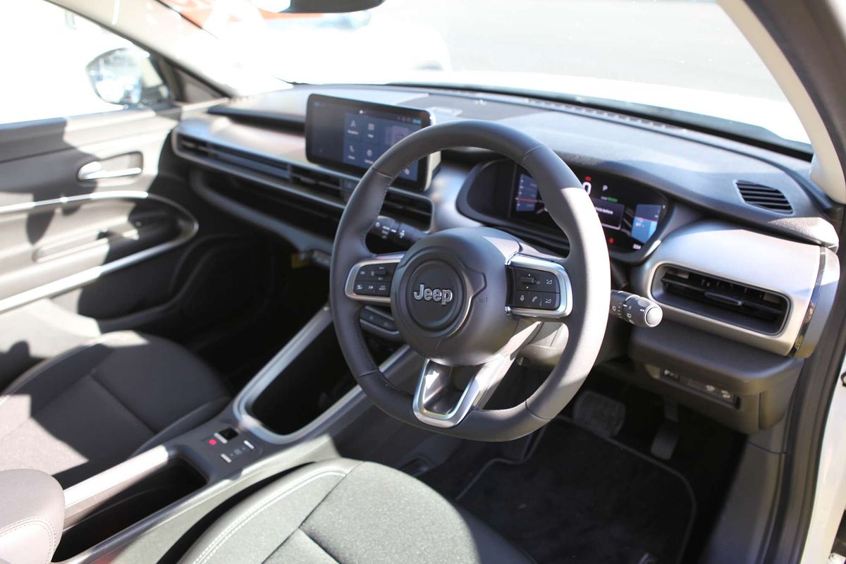 2024 Jeep Avenger Limited JJ