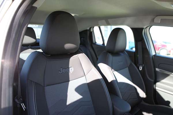 2024 Jeep Avenger Limited JJ