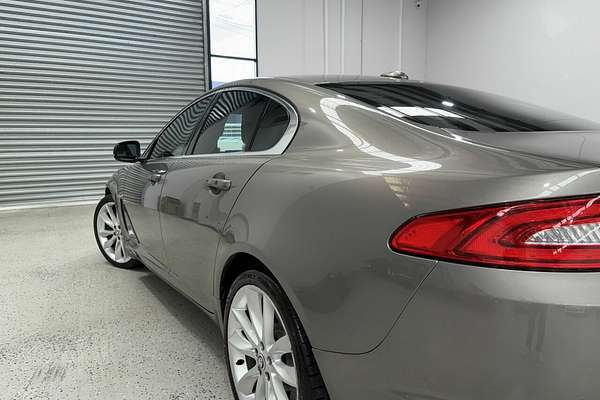 2011 Jaguar XF Luxury X250