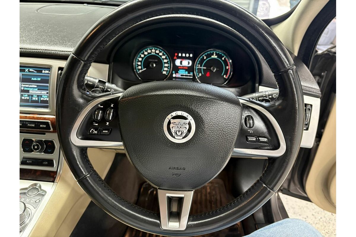 2011 Jaguar XF Luxury X250