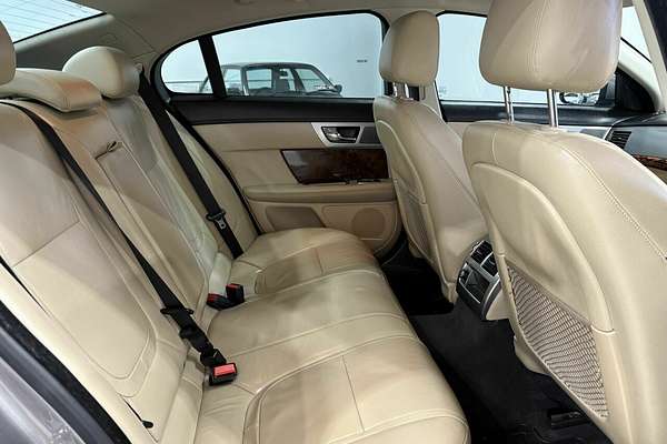 2011 Jaguar XF Luxury X250
