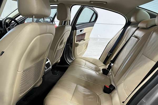 2011 Jaguar XF Luxury X250