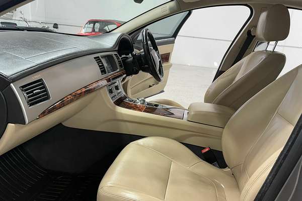 2011 Jaguar XF Luxury X250