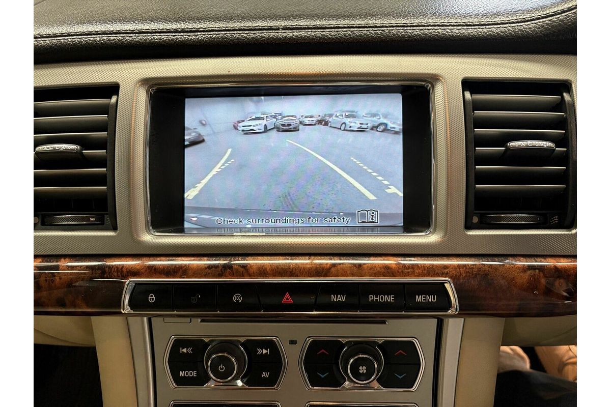 2011 Jaguar XF Luxury X250