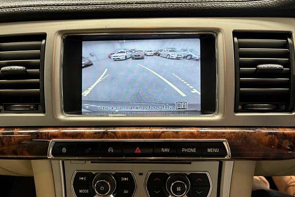 2011 Jaguar XF Luxury X250