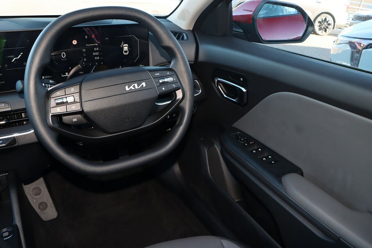 2025 Kia K4 Sport CL4m