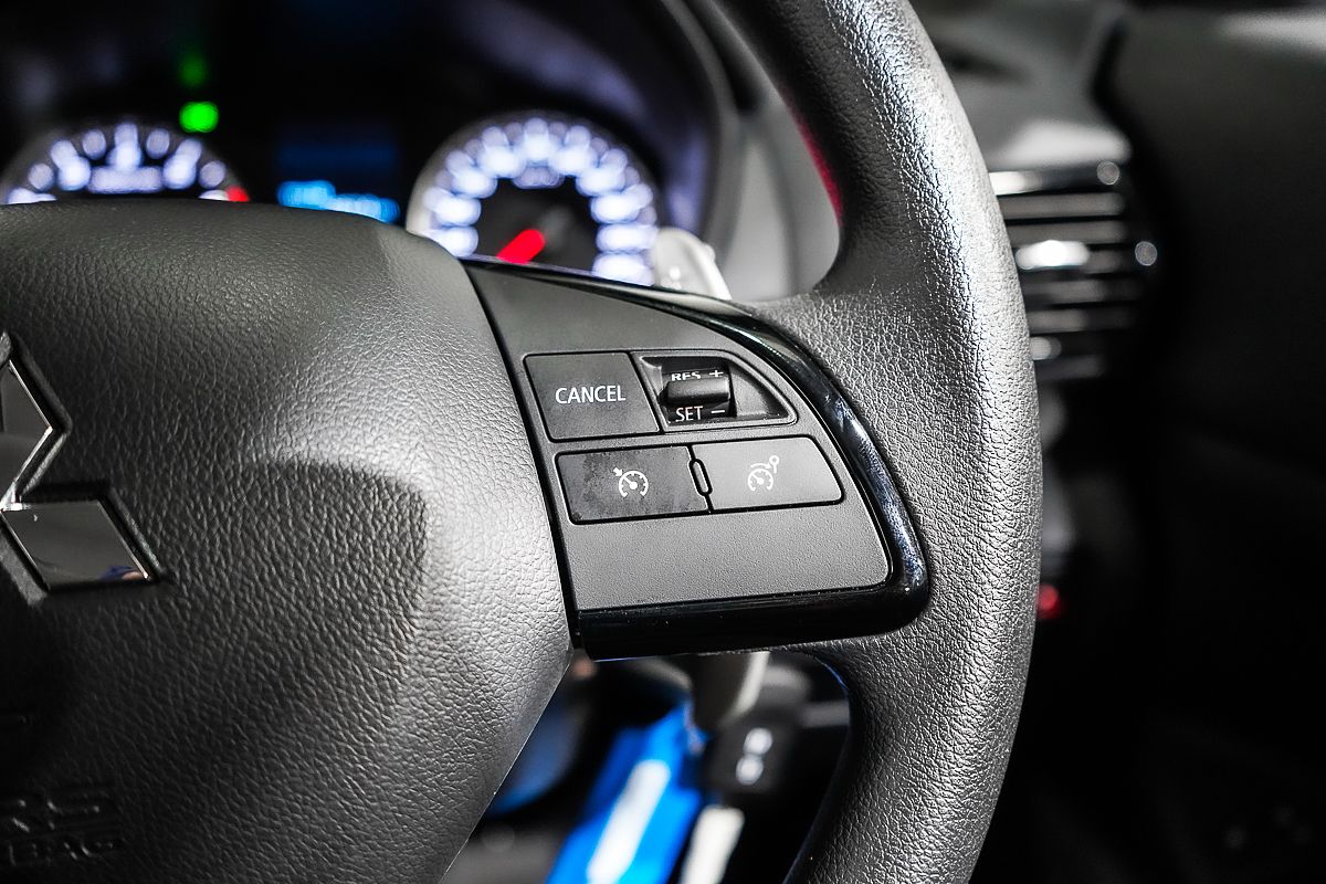 2024 Mitsubishi Eclipse Cross ES YB