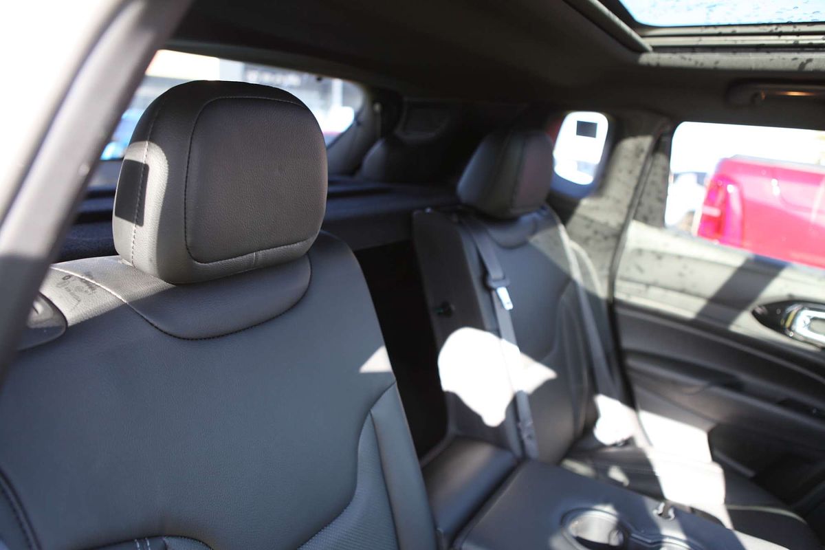 2023 Jeep Compass S-Limited M6