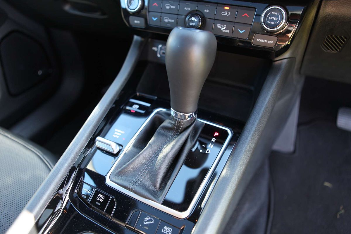 2023 Jeep Compass S-Limited M6