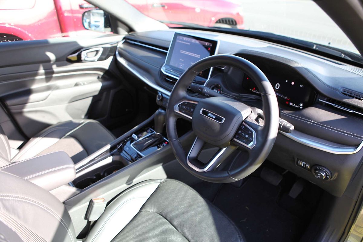2023 Jeep Compass S-Limited M6
