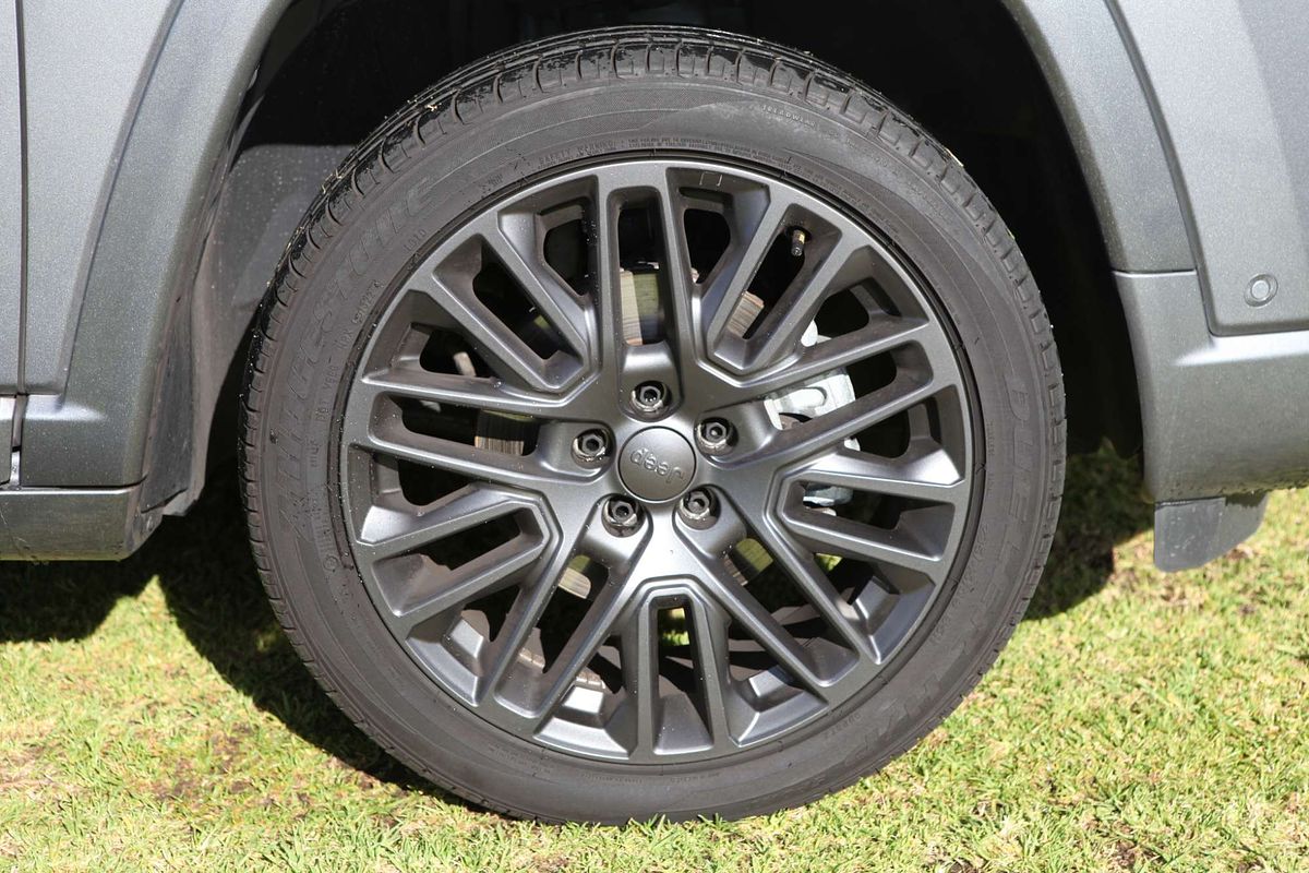 2023 Jeep Compass S-Limited M6