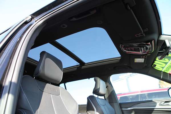 2023 Jeep Grand Cherokee Overland WL