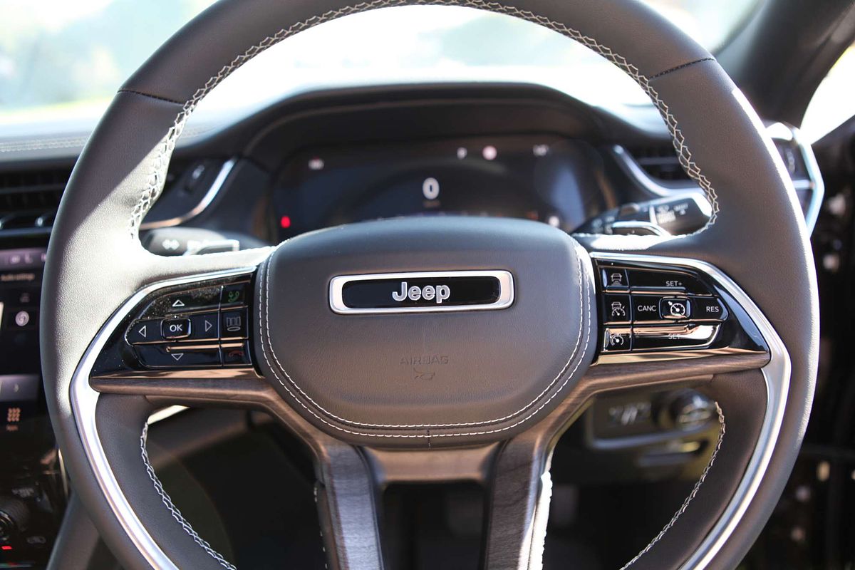2023 Jeep Grand Cherokee Overland WL