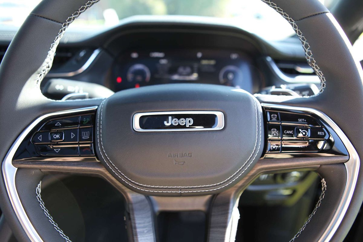 2023 Jeep Grand Cherokee Overland WL