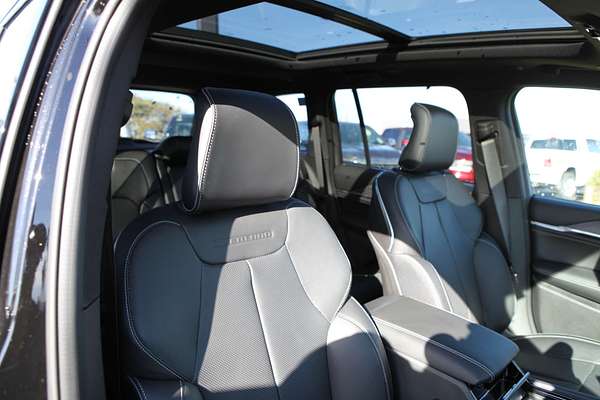 2023 Jeep Grand Cherokee Overland WL