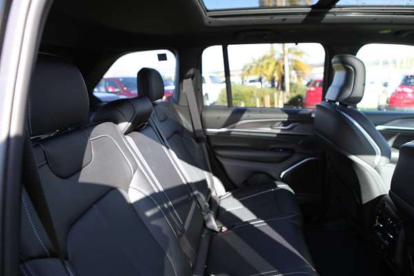 2023 Jeep Grand Cherokee Overland WL