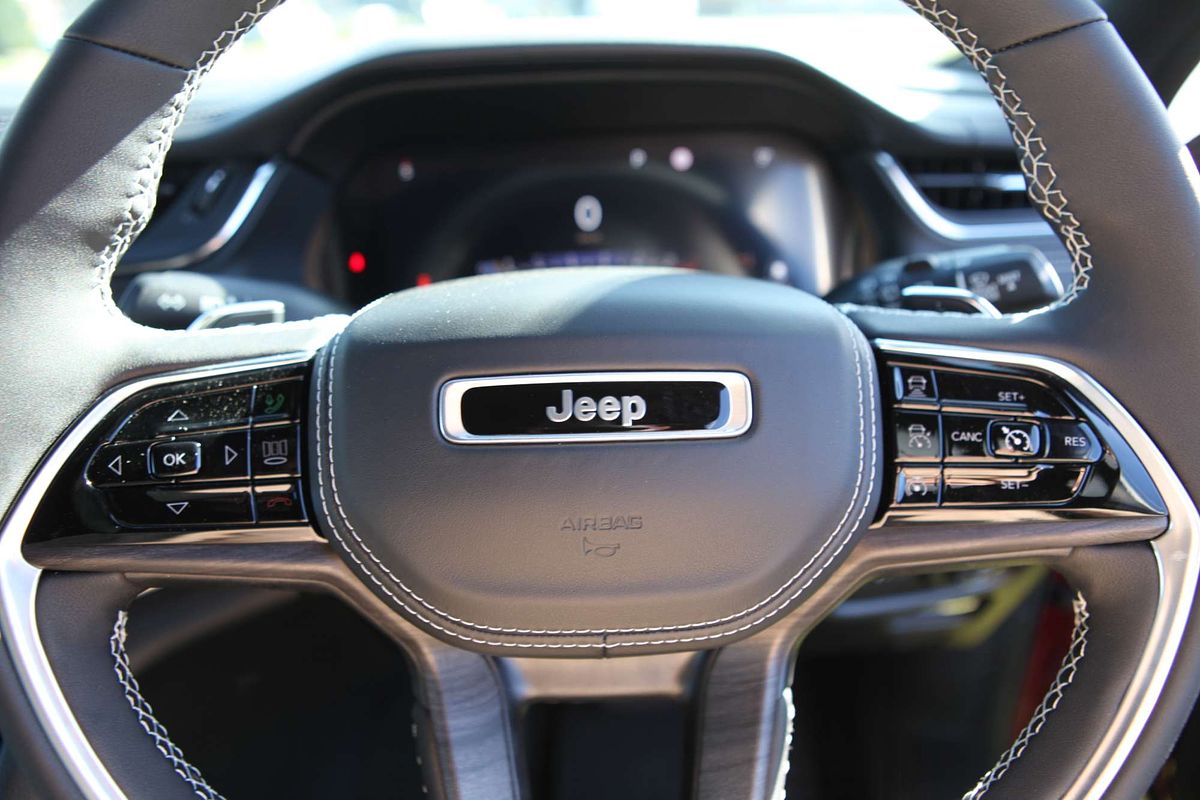 2023 Jeep Grand Cherokee Overland WL