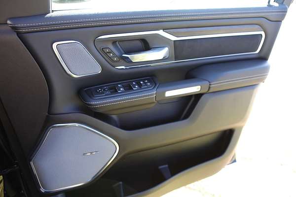 2025 RAM 1500 Laramie Sport Hurricane SO RamBox DT 4X4 SWB