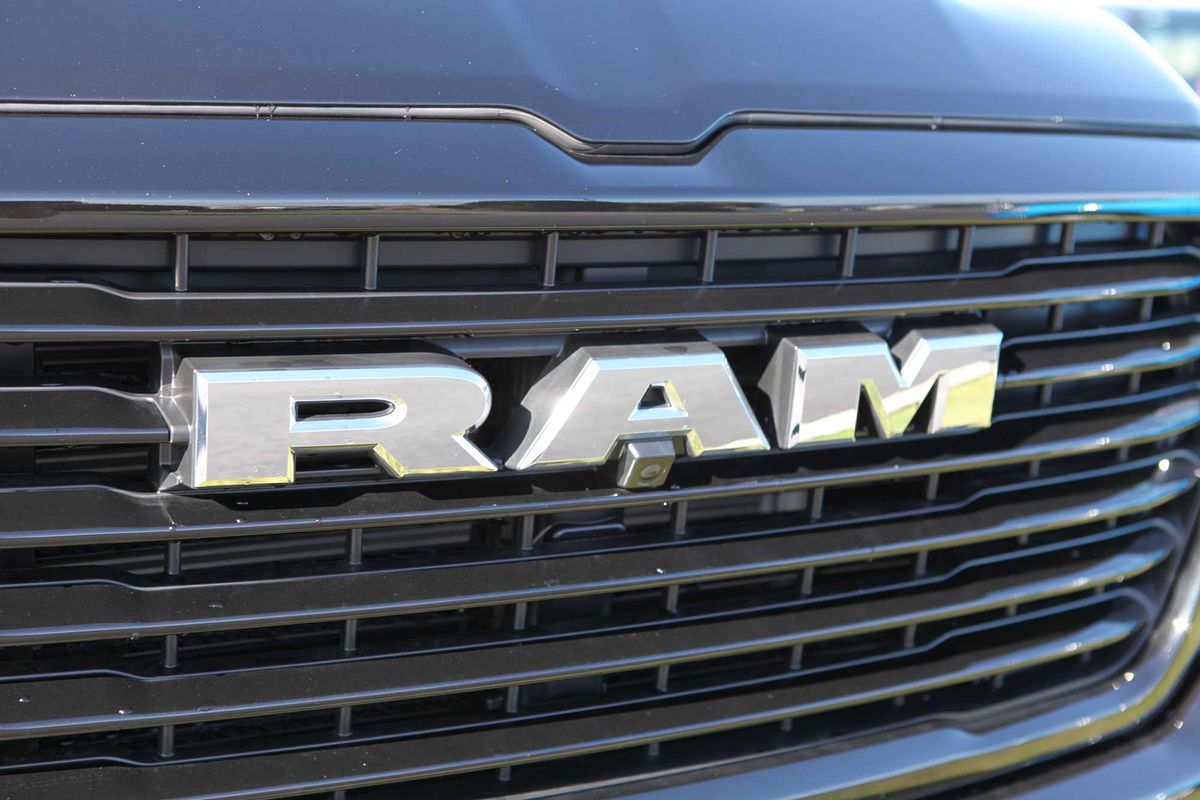 2025 RAM 1500 Laramie Sport Hurricane SO RamBox DT 4X4 SWB
