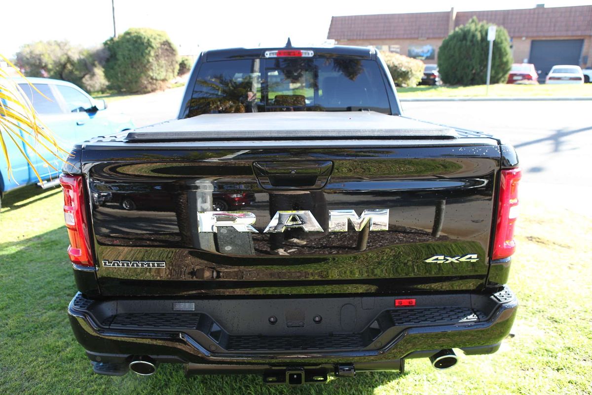 2025 RAM 1500 Laramie Sport Hurricane SO RamBox DT 4X4 SWB