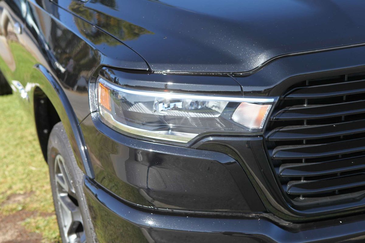 2025 RAM 1500 Laramie Sport Hurricane SO RamBox DT 4X4 SWB