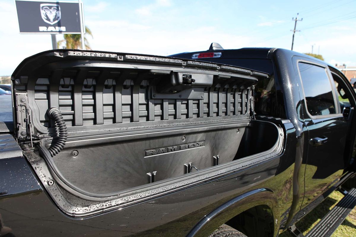 2025 RAM 1500 Laramie Sport Hurricane SO RamBox DT 4X4 SWB