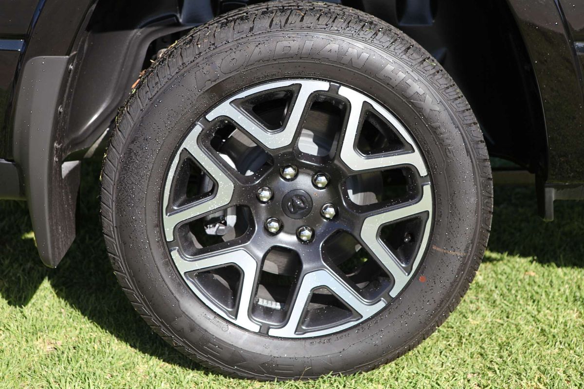 2025 RAM 1500 Laramie Sport Hurricane SO RamBox DT 4X4 SWB