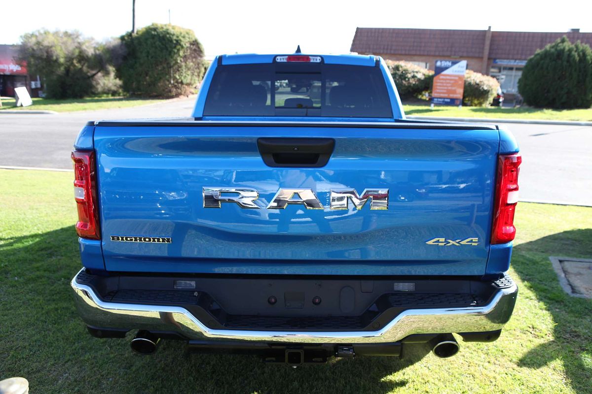 2024 RAM 1500 Big Horn HURRICANE 3.0TT DT 4X4 LWB