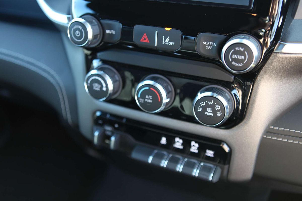 2024 RAM 1500 Big Horn HURRICANE 3.0TT DT 4X4 LWB