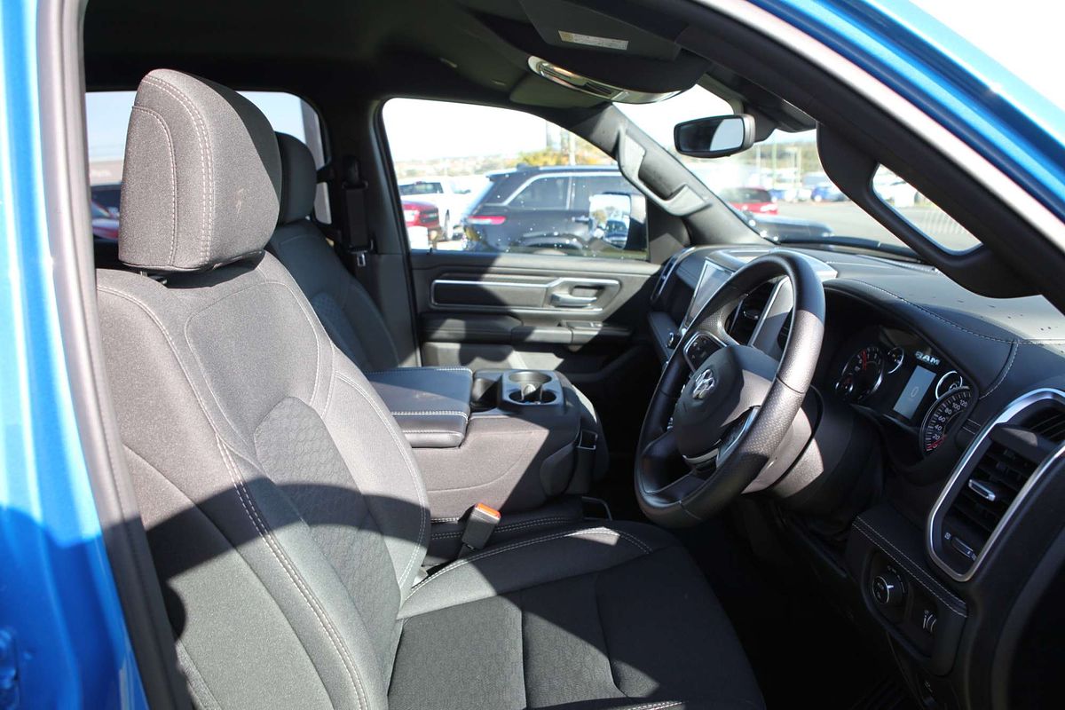 2024 RAM 1500 Big Horn HURRICANE 3.0TT DT 4X4 LWB