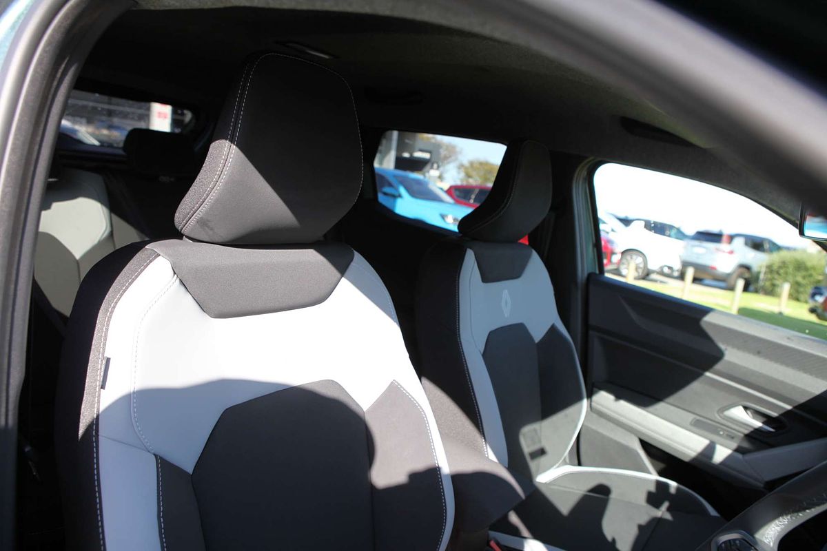 2025 Renault Duster Techno X1311