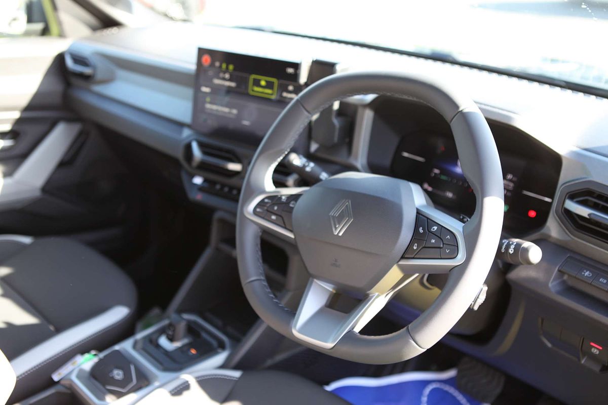 2025 Renault Duster Techno X1311