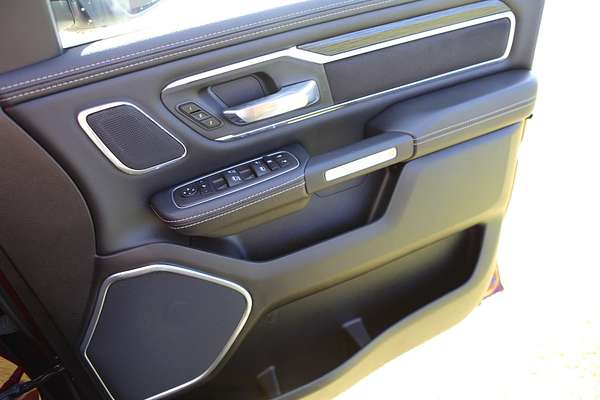 2024 RAM 1500 Laramie Sport RamBox DT 4X4 SWB