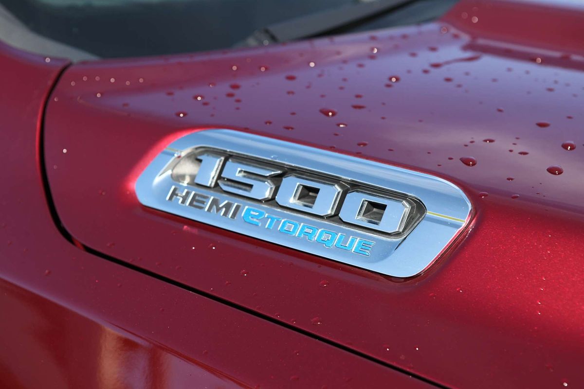 2024 RAM 1500 Laramie Sport RamBox DT 4X4 SWB