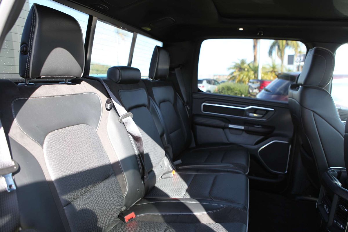 2024 RAM 1500 Laramie Sport RamBox DT 4X4 SWB