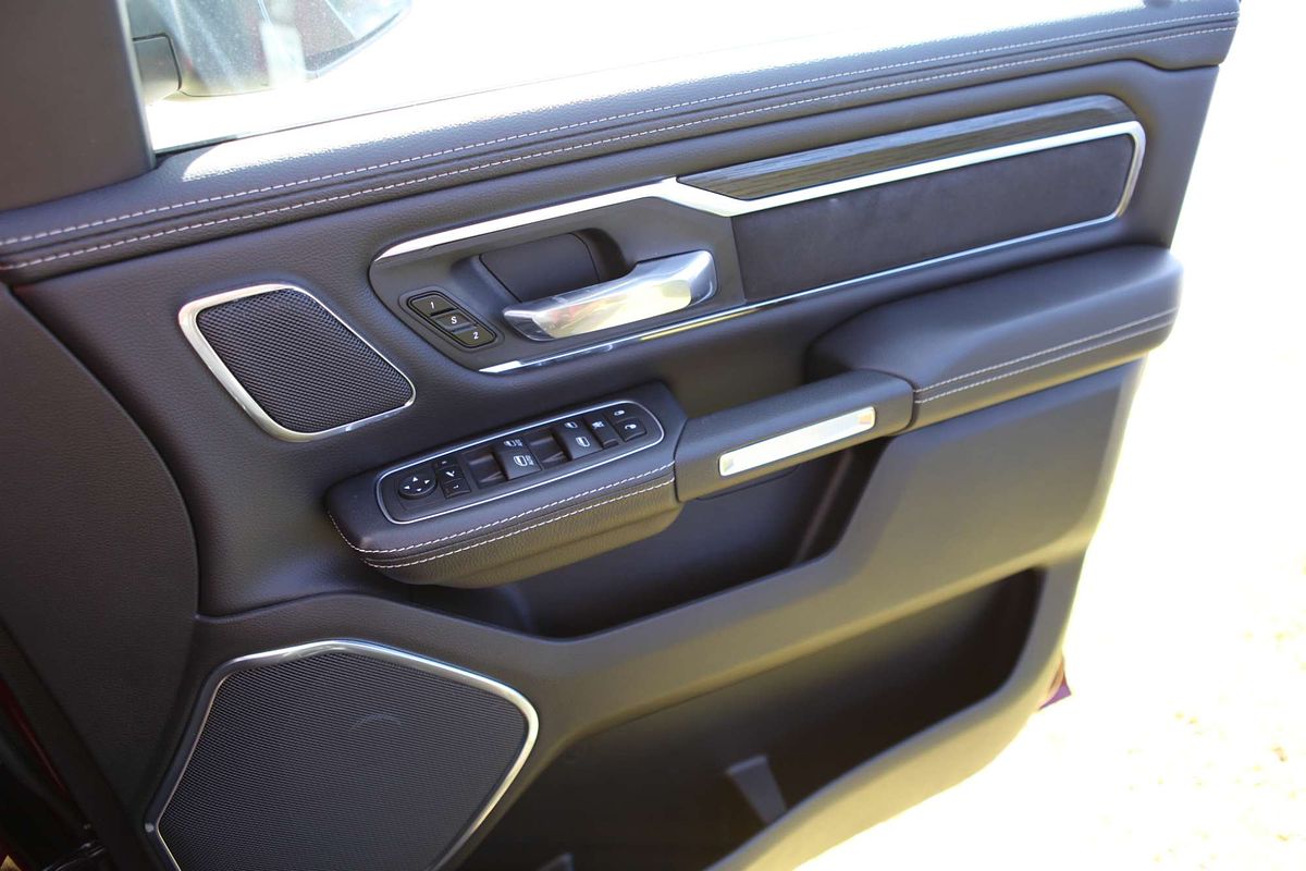 2023 RAM 1500 Laramie Sport RamBox DT 4X4 SWB