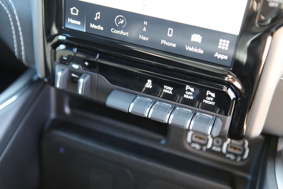 2023 RAM 1500 Laramie Sport RamBox DT 4X4 SWB