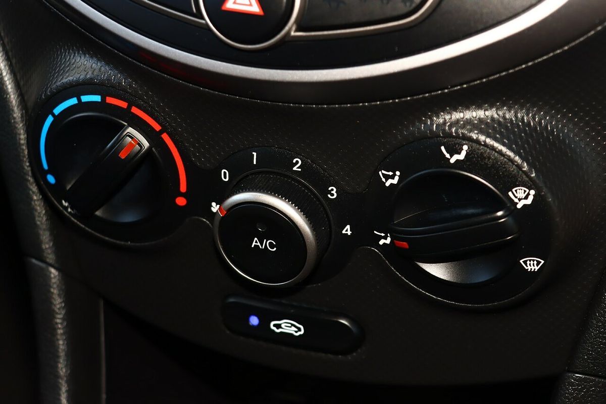 2016 Hyundai Accent Active RB4