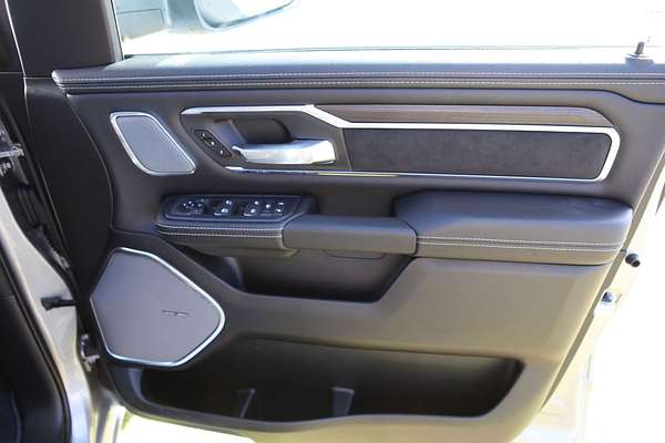 2025 RAM 1500 Laramie Sport Hurricane SO RamBox DT 4X4 SWB