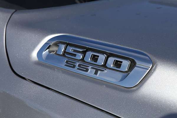 2025 RAM 1500 Laramie Sport Hurricane SO RamBox DT 4X4 SWB