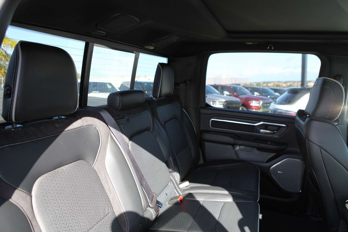 2025 RAM 1500 Laramie Sport Hurricane SO RamBox DT 4X4 SWB