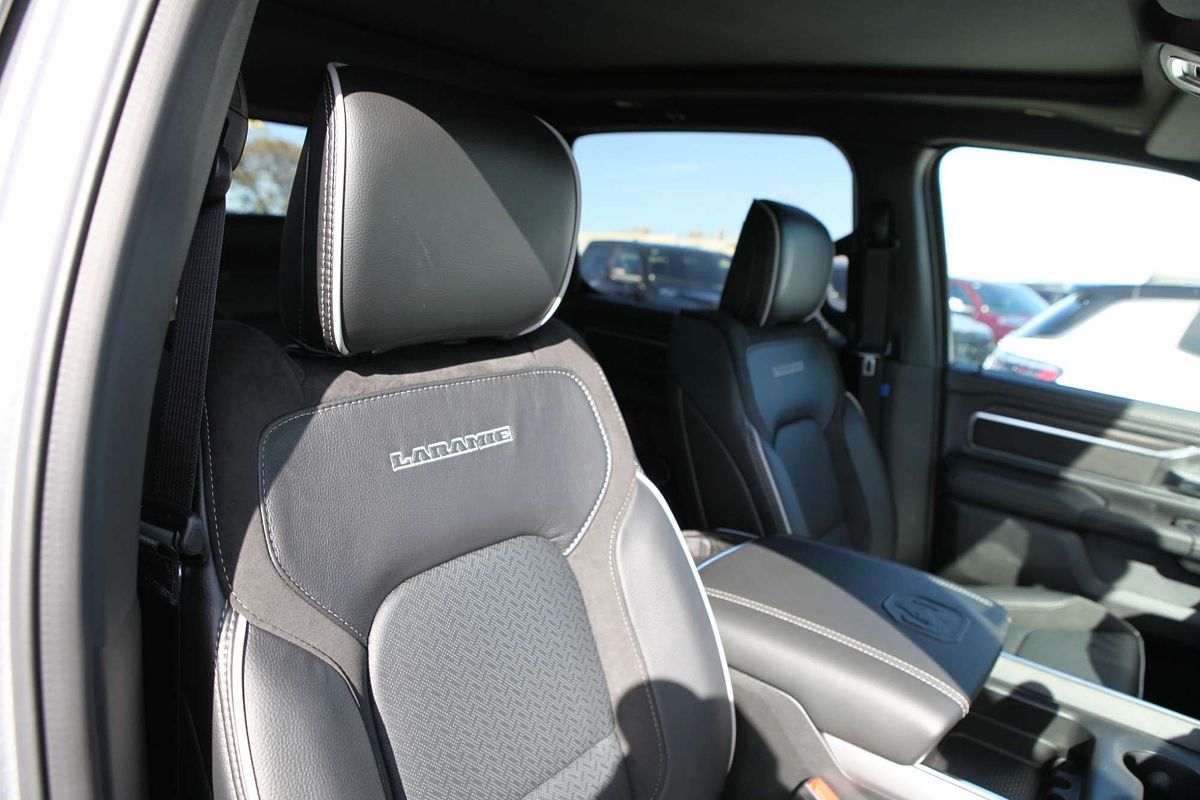 2025 RAM 1500 Laramie Sport Hurricane SO RamBox DT 4X4 SWB