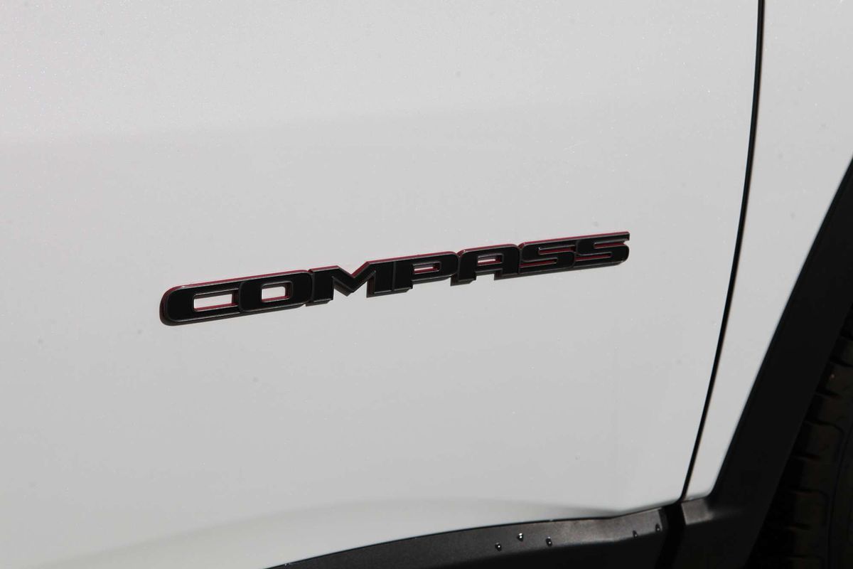 2023 Jeep Compass Trailhawk M6
